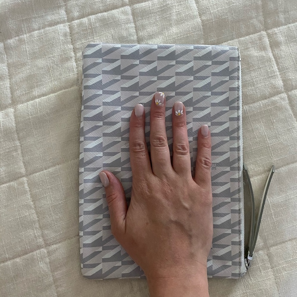 Sam Edelman Clutch - Picture 7 of 7